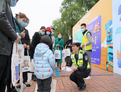 广东省中山市122交通安全主题宣传活动精彩纷呈