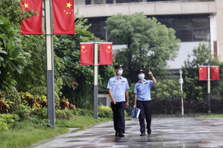 洪洁：汗水在社区挥洒